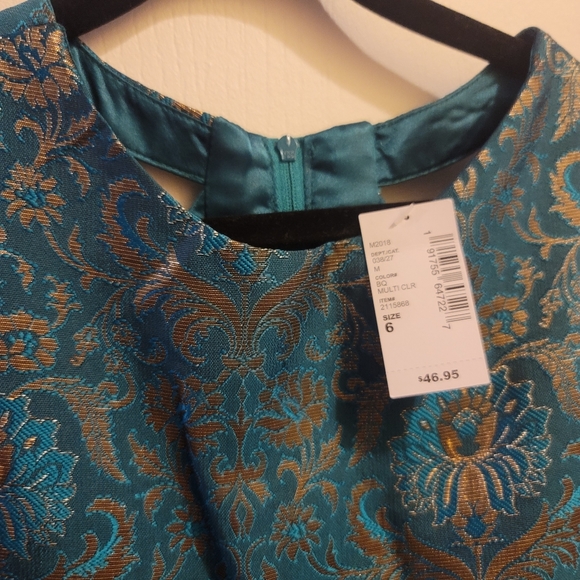 Children's place size 6 color green and gold - Picture 7 of 9